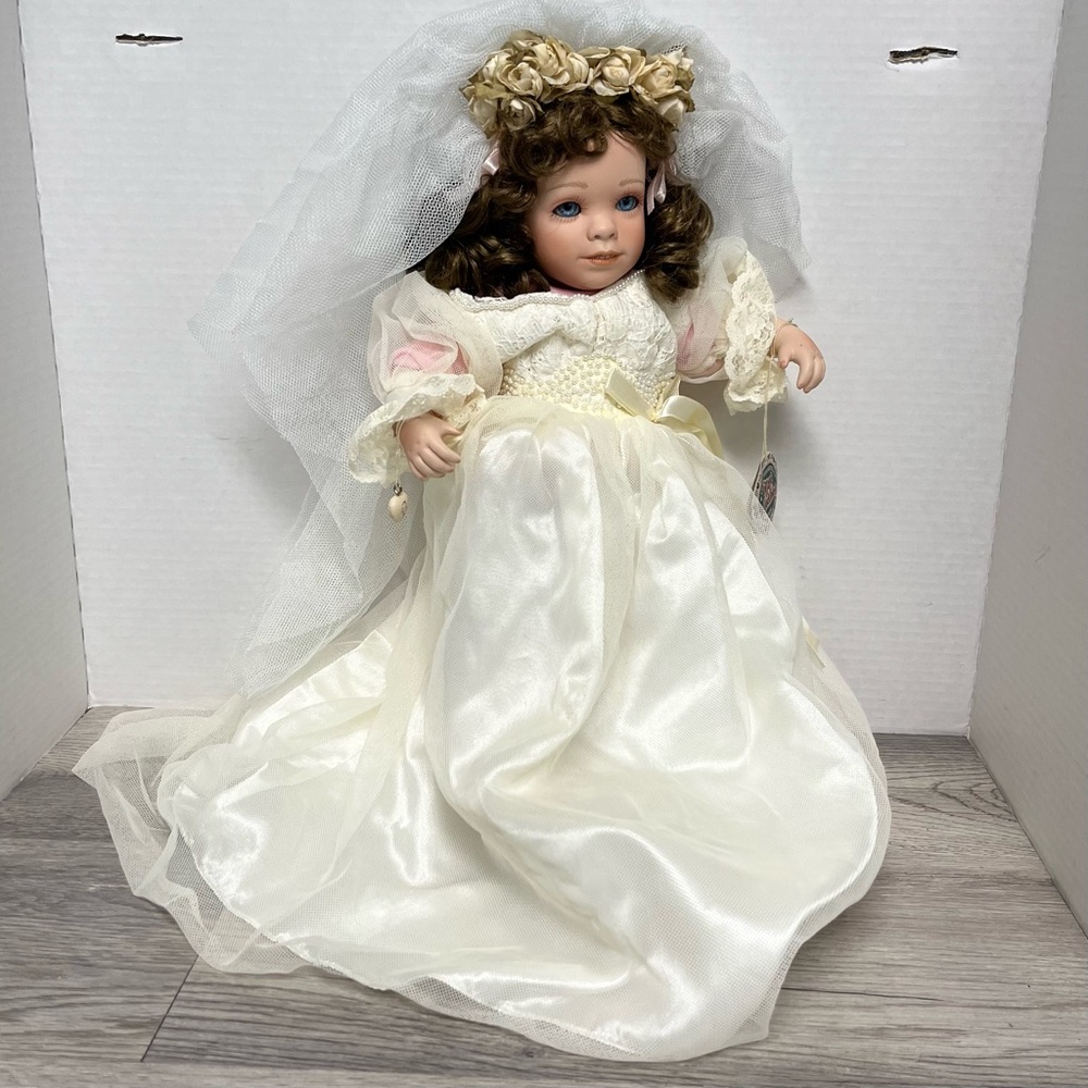 Vintage Ganz Cottage Collectibles 15” KAMMIE Porcelain Doll by Linda Steele
